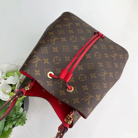VUITTON NÉONOÉ LOUIS 0206